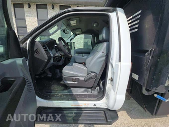 2015 Ford Super Duty F-550 Cab Chassis XL Regular Cab DRW - miniatura 6