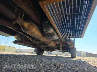 2015 Ford Super Duty F-550 Cab Chassis XL Regular Cab DRW - miniatura 11