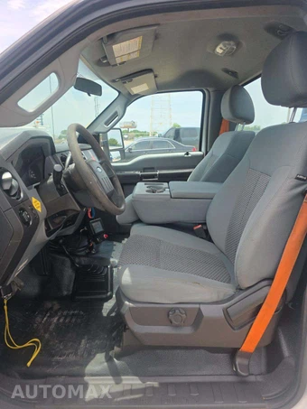 2015 Ford Super Duty F-550 Cab Chassis XL Regular Cab DRW - miniatura 3