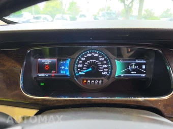 2015 Ford Taurus Limited – miniatura 9