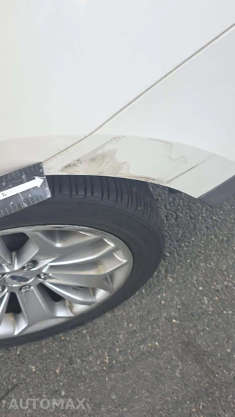 2015 Ford Taurus Limited – miniatura 29