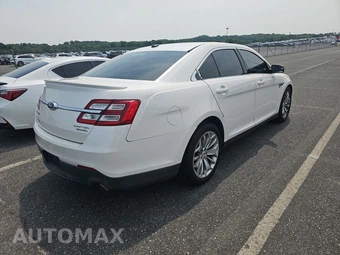 2015 Ford Taurus Limited – miniatura 4