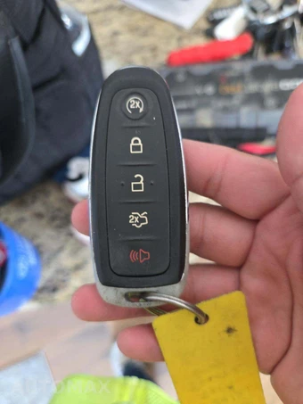 2015 Ford Taurus Limited - miniatura 8
