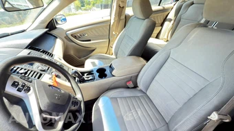 2015 Ford Taurus SE - miniatura 14
