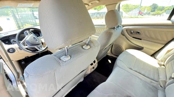 2015 Ford Taurus SE - miniatura 18