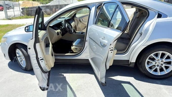 2015 Ford Taurus SE - miniatura 26