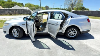 2015 Ford Taurus SE - miniatura 27