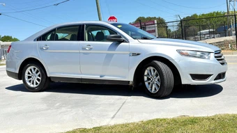 2015 Ford Taurus SE - miniatura 5