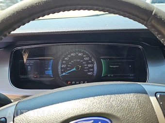 2015 Ford Taurus SEL - miniatura 12