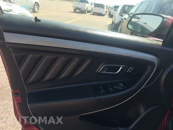 2015 Ford Taurus SEL - miniatura 9