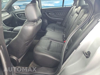 2015 Ford Taurus SHO – miniatura 13