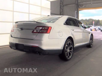 2015 Ford Taurus SHO – miniatura 4