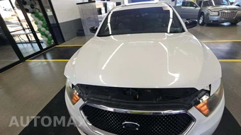 2015 Ford Taurus SHO – miniatura 33