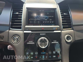 2015 Ford Taurus SHO – miniatura 10