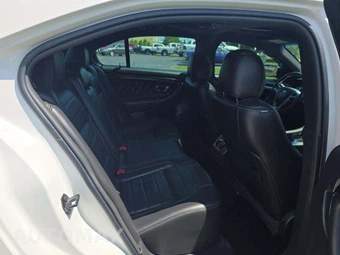 2015 Ford Taurus SHO – miniatura 16
