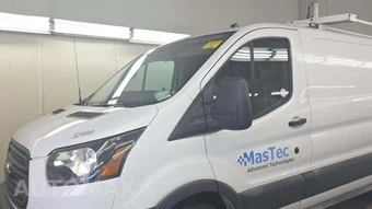 2015 Ford Transit 150 Cargo Van w/RH Sliding Door Low Roof 130.0" WB - miniatura 28