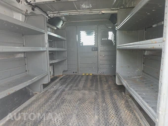 2015 Ford Transit 150 Cargo Van w/RH Swing-Out Doors Low Roof 130.0" WB - miniatura 15