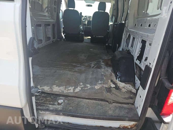 2015 Ford Transit 150 Cargo Van w/RH Swing-Out Doors Low Roof 130.0" WB - miniatura 7
