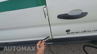 2015 Ford Transit 150 Cargo Van w/RH Swing-Out Doors Low Roof 130.0" WB - miniatura 34