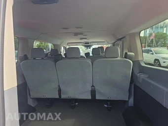 2015 Ford Transit 150 Passenger Wagon XLT w/RH Swing-Out Doors Low Roof 130.0" WB - miniatura 20