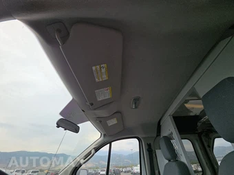 2015 Ford Transit 250 Cargo Van w/RH Swing-Out Doors Low Roof 130.0" WB - miniatura 17