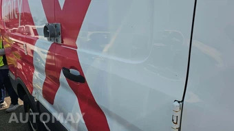 2015 Ford Transit 250 Cargo Van w/RH Swing-Out Doors Low Roof 130.0" WB - miniatura 23