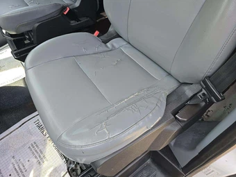 2015 Ford Transit 250 Cargo Van w/RH Swing-Out Doors Low Roof 130.0" WB - miniatura 21