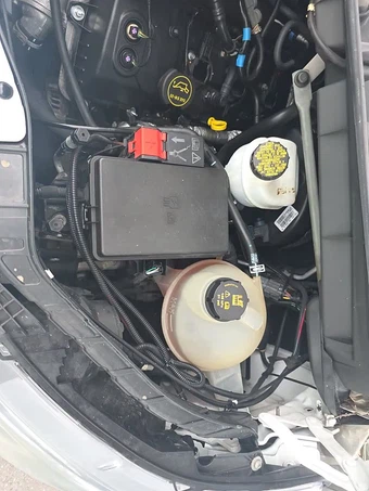 2015 Ford Transit 250 Cutaway - miniatura 23