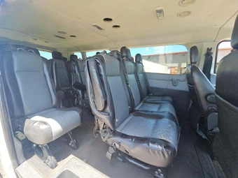 2015 Ford Transit 350 Passenger Wagon XLT w/RH Swing-Out Doors Low Roof 148.0" WB - miniatura 12