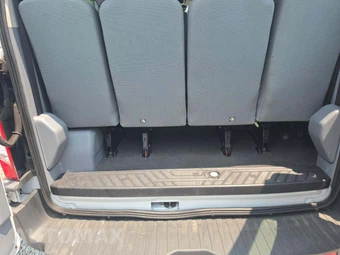 2015 Ford Transit 350 Passenger Wagon XLT w/RH Swing-Out Doors Low Roof 148.0" WB - miniatura 11