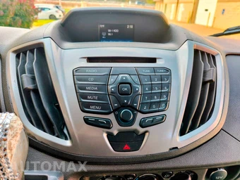 2015 Ford Transit 350 Passenger Wagon XLT w/RH Swing-Out Doors Low Roof 148.0" WB - miniatura 15