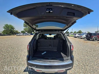 2015 GMC Acadia Denali 5SA – miniatura 12