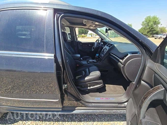 2015 GMC Acadia Denali 5SA – miniatura 16