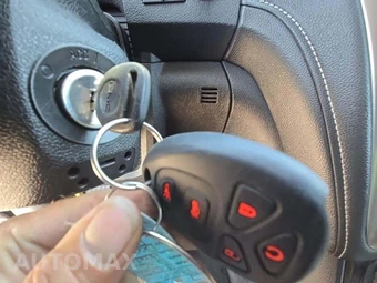 2015 GMC Acadia Denali 5SA – miniatura 5