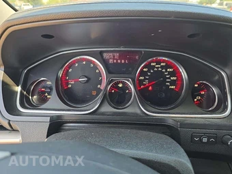 2015 GMC Acadia Denali 5SA – miniatura 6