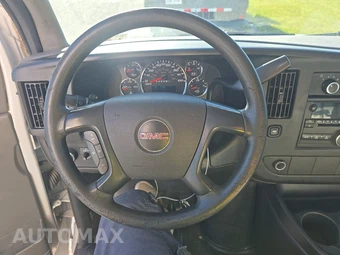 2015 GMC Savana 3500 Cutaway 1WT DRW – miniatura 10