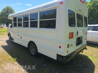 2015 GMC Savana 3500 Cutaway 1WT DRW – miniatura 2
