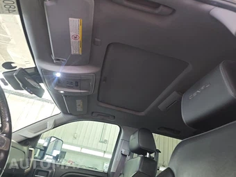 2015 GMC Sierra 2500 Denali HD Crew Cab Medium Bed 5SA w/Built-In Wi-Fi - miniatura 19