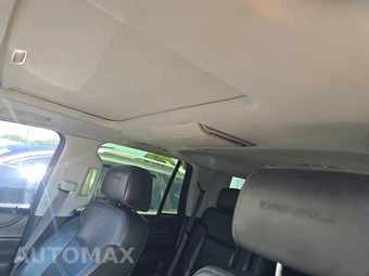 2015 GMC Yukon Denali 5SA - miniatura 19