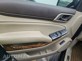 2015 GMC Yukon Denali 5SA – miniatura 9