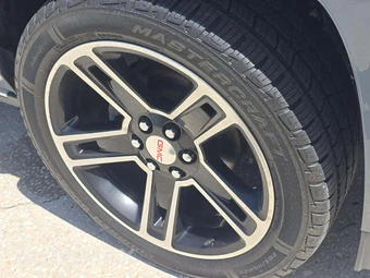 2015 GMC Yukon Denali 5SA - miniatura 26