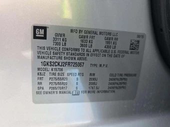 2015 GMC Yukon Denali 5SA - miniatura 2