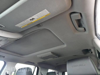 2015 GMC Yukon Denali 5SA – miniatura 18