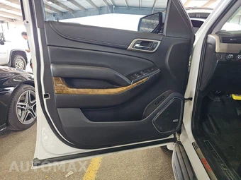 2015 GMC Yukon Denali 5SA – miniatura 9