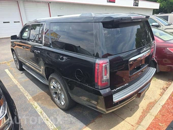 2015 GMC Yukon Denali XL 5SA - miniatura 2