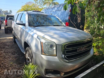 2015 GMC Yukon XL SLE 3SA - miniatura 3