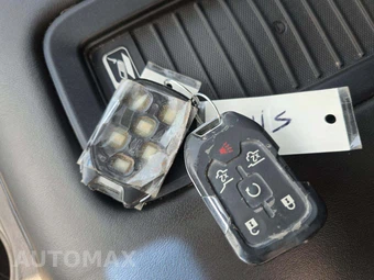 2015 GMC Yukon XL SLT 4SA – miniatura 8