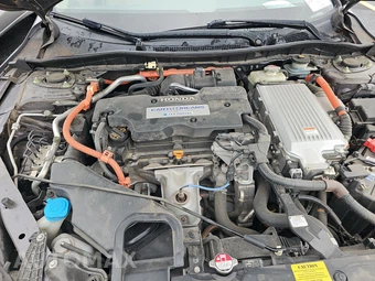 2015 Honda Accord Hybrid Touring Sedan - miniatura 15