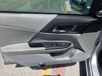 2015 Honda Accord Sedan EX-L - miniatura 9