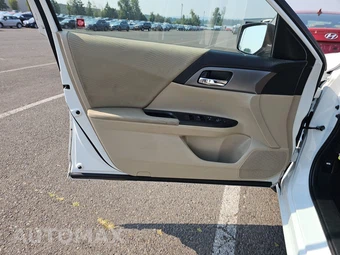2015 Honda Accord Sedan LX - miniatura 9